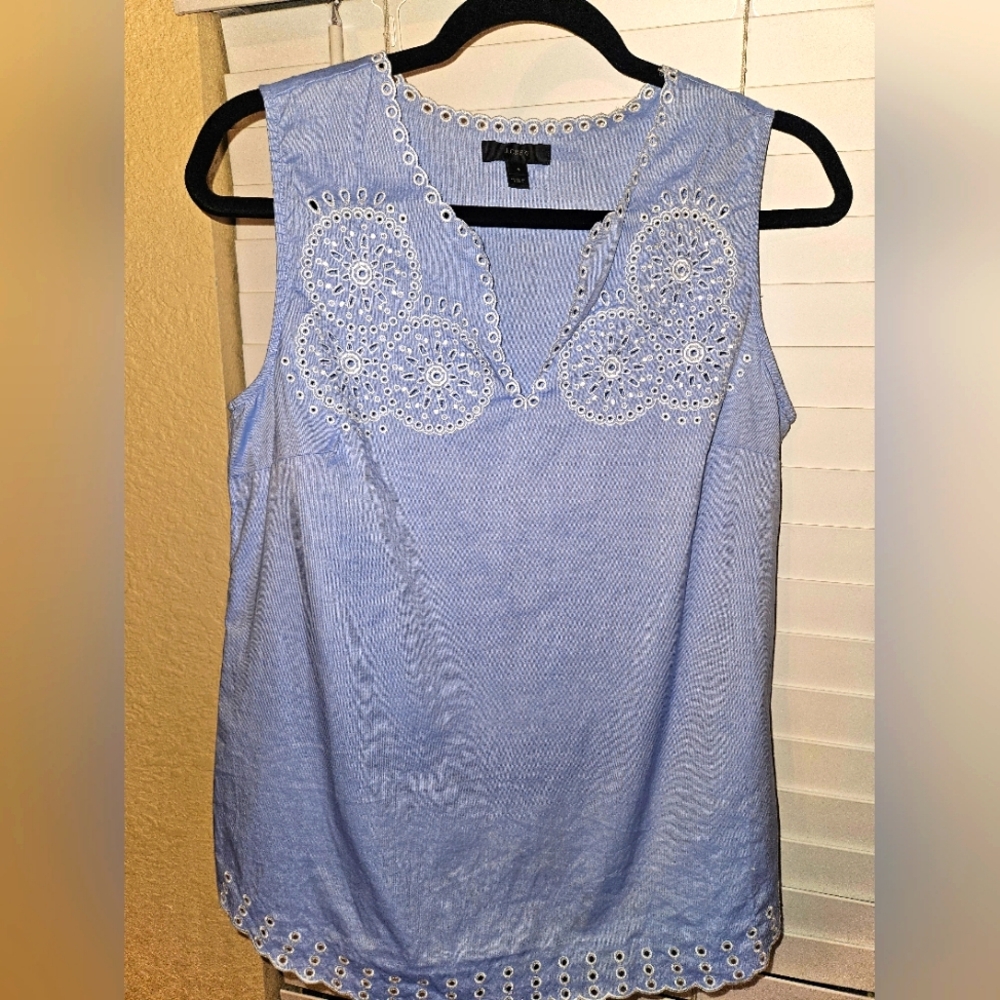 J Crew Women Embroidered Sleeveless Chambray Top Blue White Sz 4Cotton Blouse